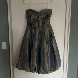 Sleeveless short blue/gold metallic dress